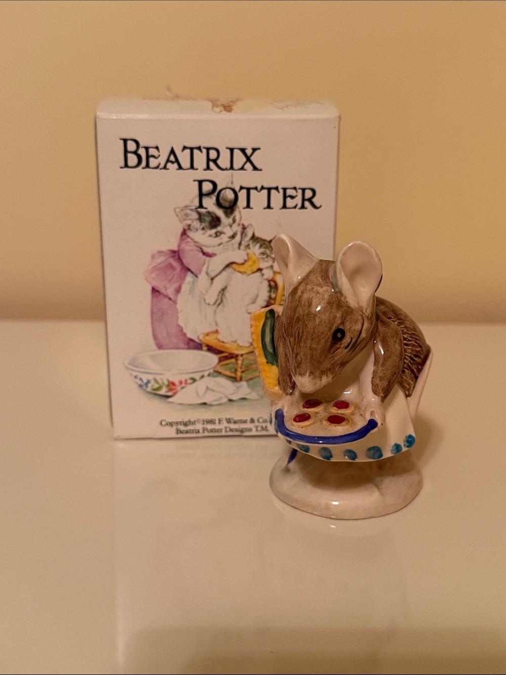 Beatrix Potter Brown Mouse -Appley Dapply Decorative Small Pet Collectible